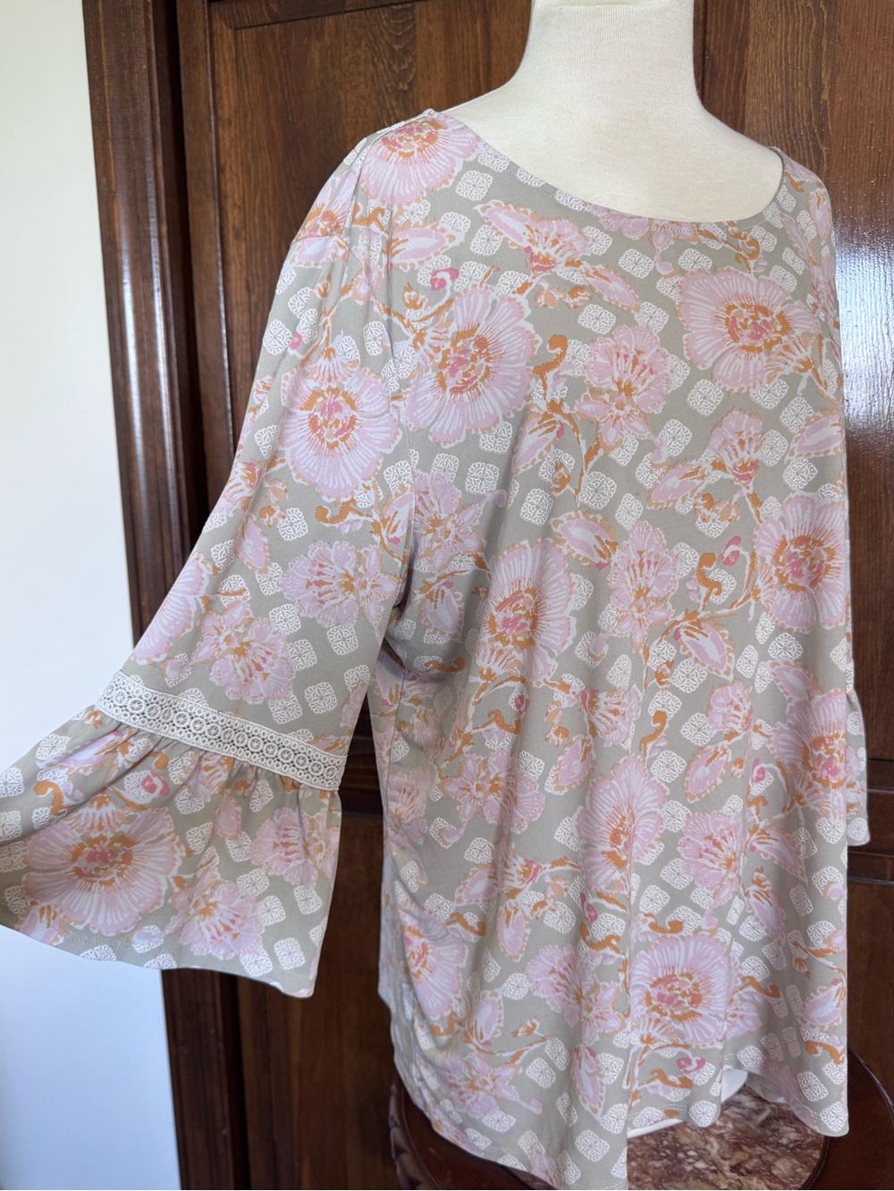 Costal Grandma | Grandmacore | Shabby Chic Floral 3/4 Bell Sleeve Slinky Knit XL